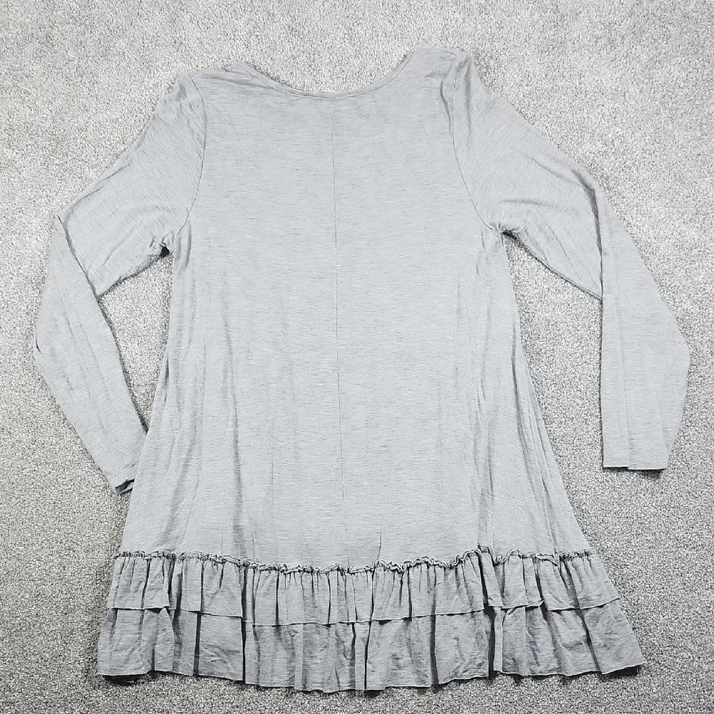 Easel Women's Ruffle Hem Stylish Tunic Blouse Light Gray Size Large - Picture 7 of 7